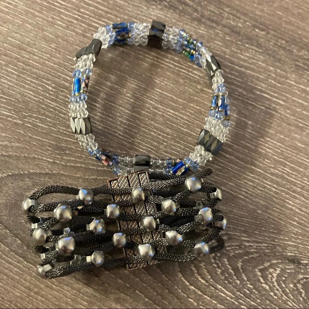 🛍🏙3️⃣ for $1️⃣5️⃣ Bundle of 2 stackable bracelets